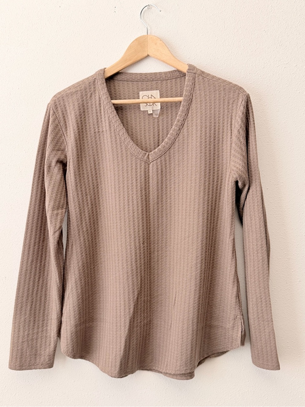 Chaser Waffle V-Neck Long Sleeve Top in Neutral Brown